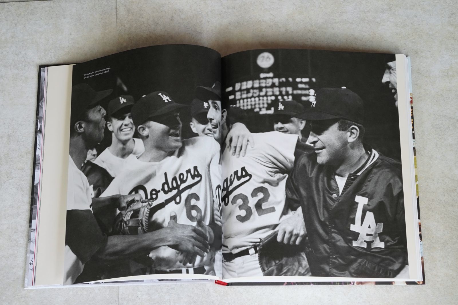 洋書 大型写真集『Chasing Dreams: Baseball u0026 Becoming American』Josh Perelman編集 MLB イチロー／ジャッキー・ロビンソン収録 ハードカバー Baseball Dreams: Becoming コダクロームで撮った1950 Art Jewish