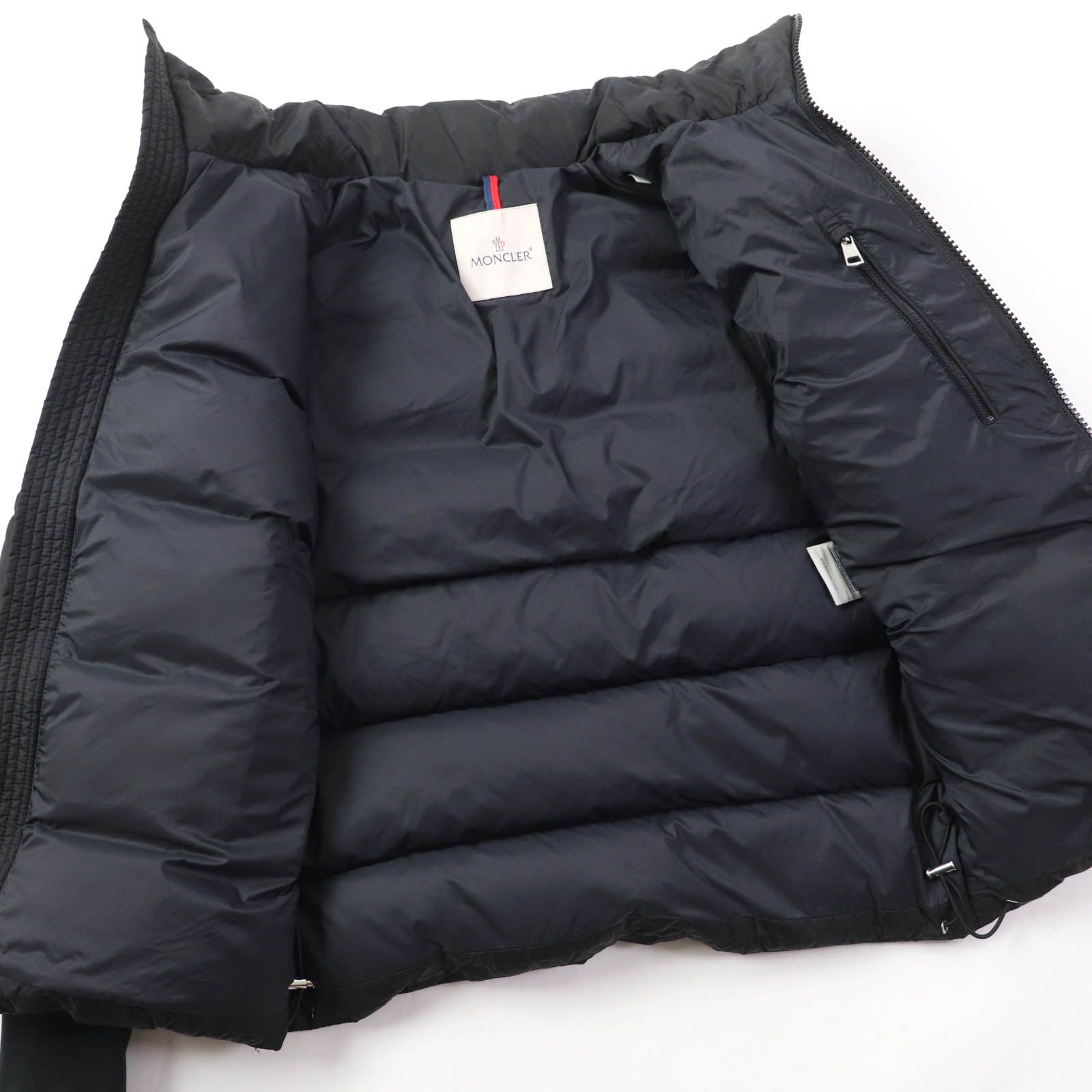 美品☆MONCLER モンクレール 21-22AW LENORMAND ラバーデカロゴワッペン付 ZIP UP ダウンジャケット ブラック 0 正規品  メンズ - メルカリ