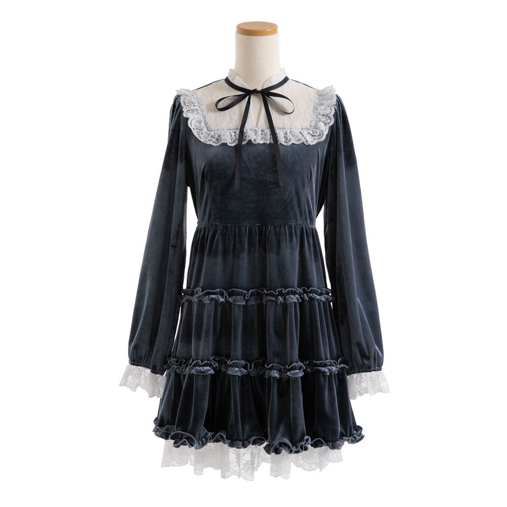 ピンクハウス♡ピーターラビットロングワンピース＆タブリエ＆靴下