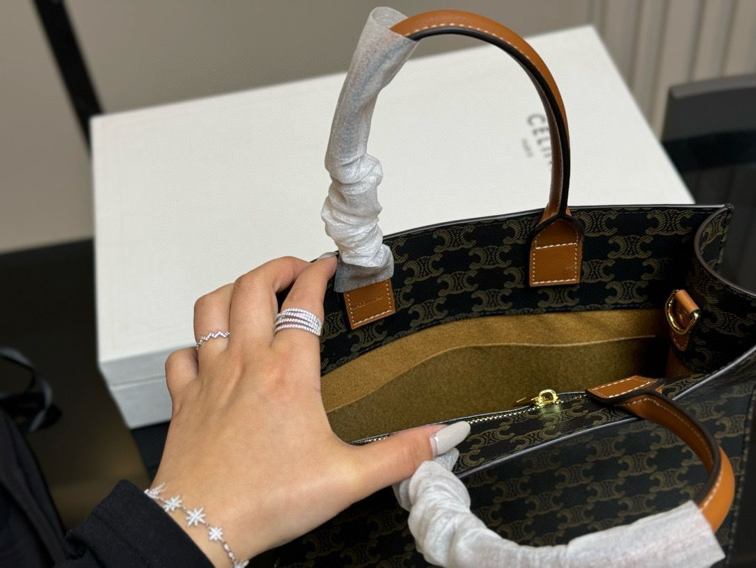 Celine] ショッピングトートバッグ - 専用ボックス付き