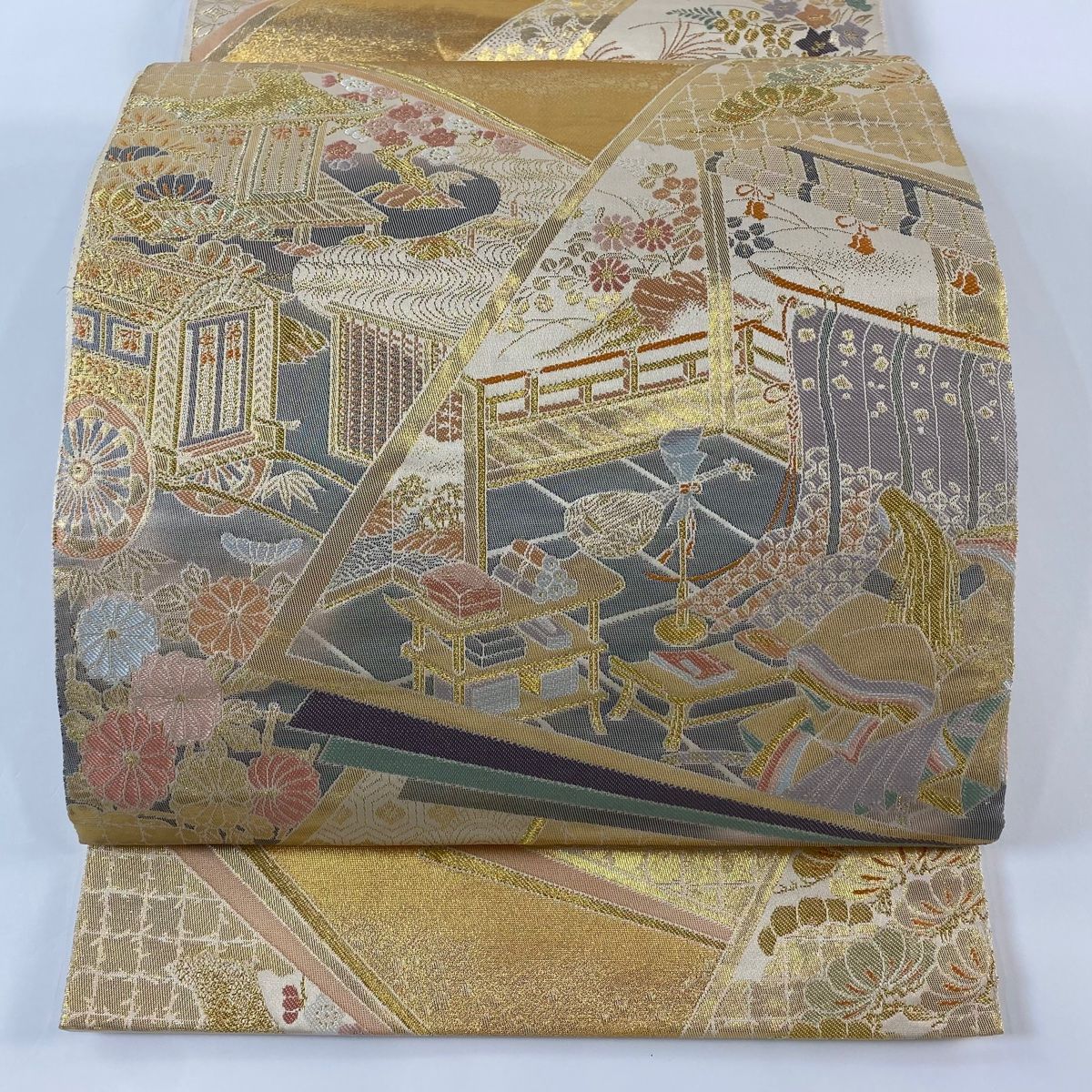 人気を誇る 美品 袋帯 秀品 【中古 正絹 六通 金色 箔 金糸 裂取巻絵文 着物・浴衣
