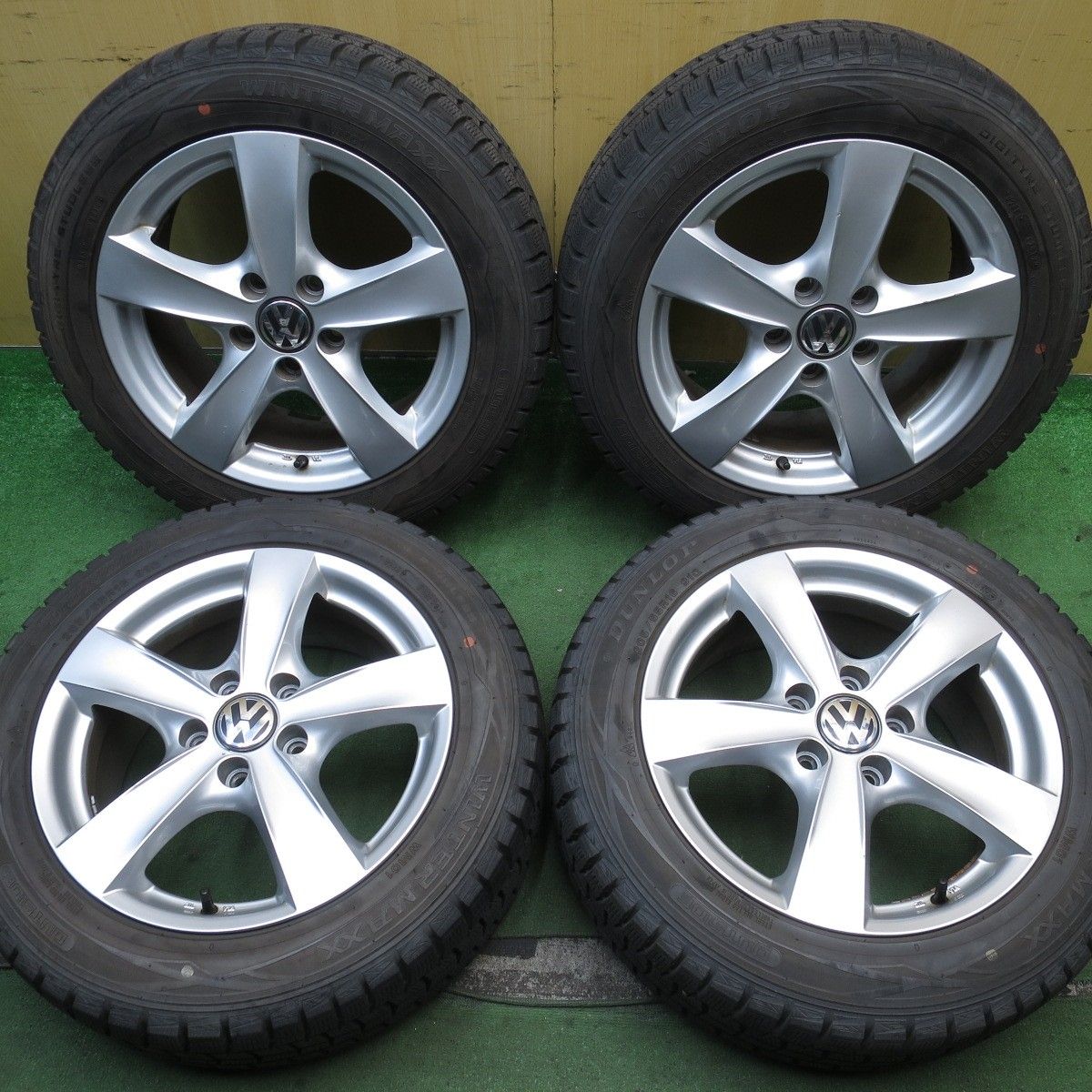 バリ溝 9.5分 ワーゲン 等 AGA TARGA Nebel 205 55R16 スタッドレス ダンロップ ウインターマックス WM01 16インチ ネーベル PCD112 5H 5091001NJス