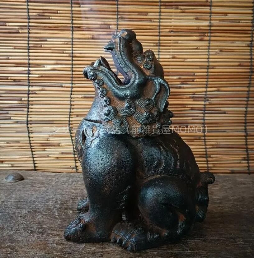 鋳鉄は天を眺めてほえていて 香薫鉄芸の置物を作っています