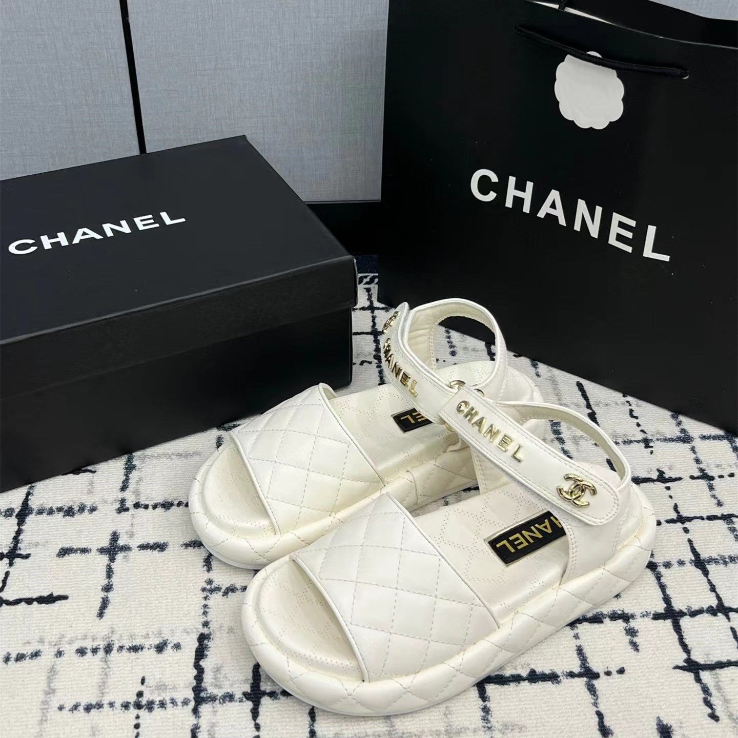 箱付 CHANEL人気レデイースシャネルサンダル - メルカリ