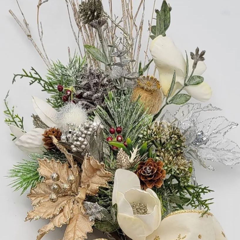 シルバーポインセチア スワッグ