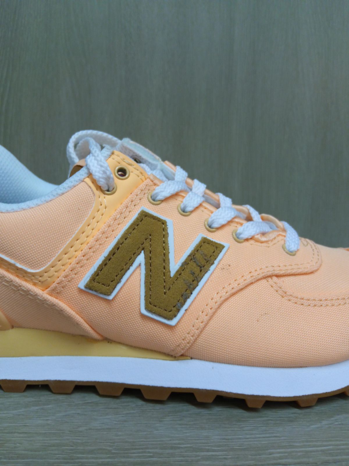 超歓迎 新品、未使用 国内発送☆ New Balance WL420MA 白/黒 suede