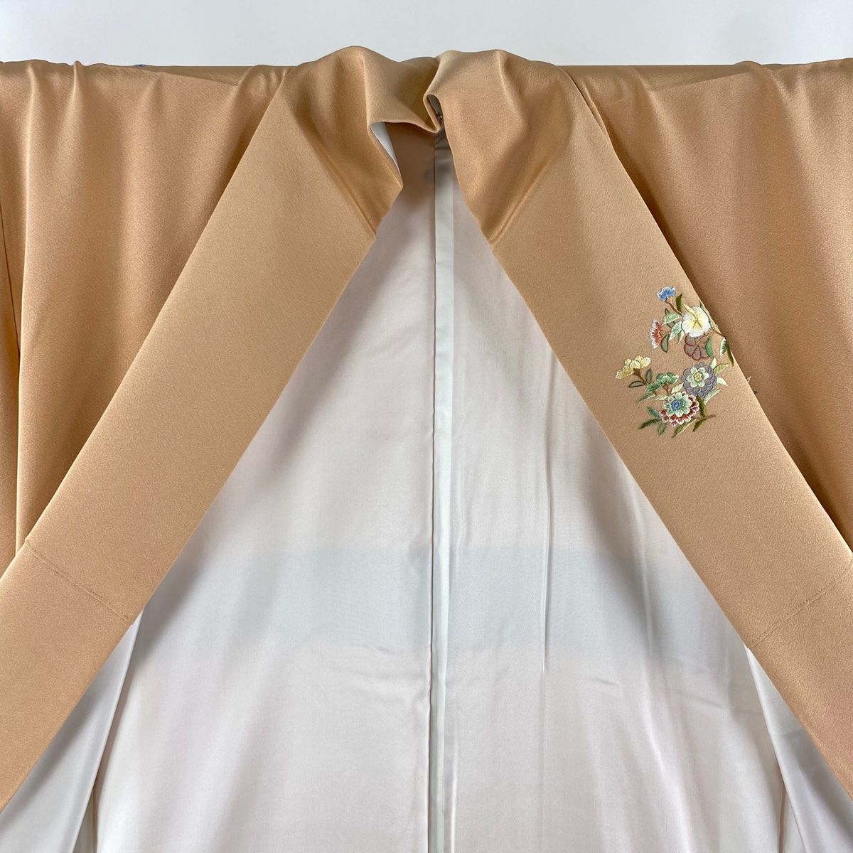 訪問着 身丈152.5cm 裄丈63.5cm S 袷 落款 草花 蝶 刺繍 金糸 薄  