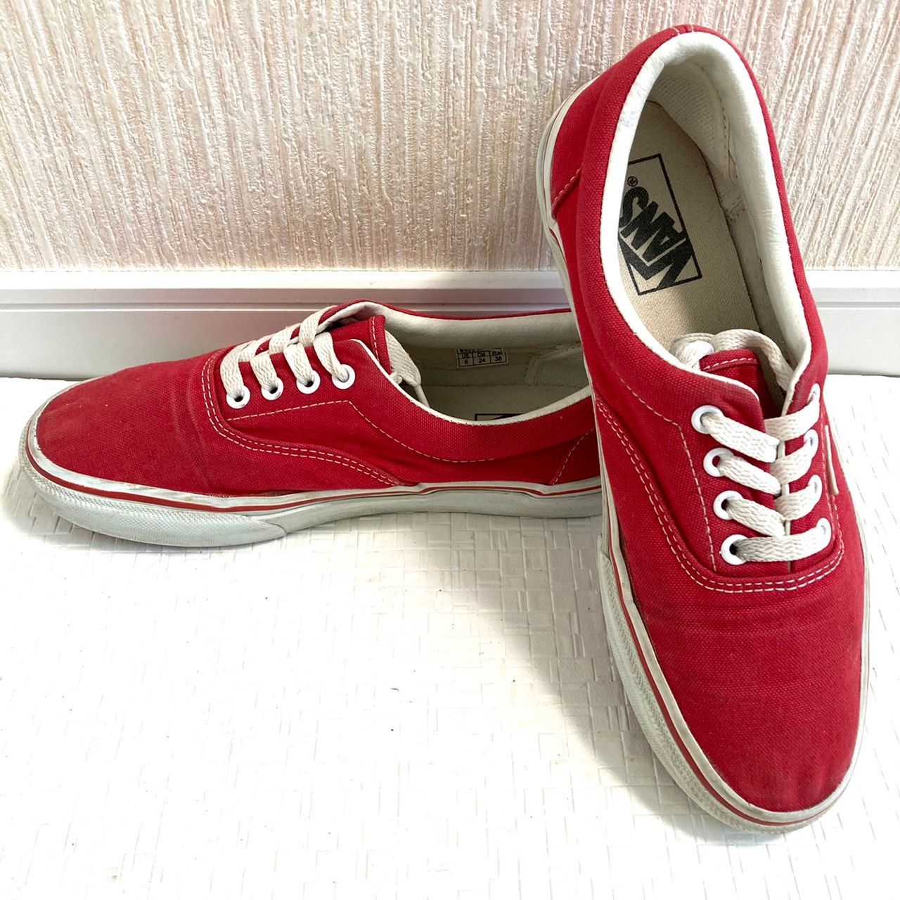 【VANS】バンズ エラ ERA V95CLA 465019-0022 ローカット スニーカー キャンバス アメカジ スケボー スケーター スポーツ  スポーツMIX エクストリーム レッド 赤 レディース ウーマン US6 24.0㎝ / 472U