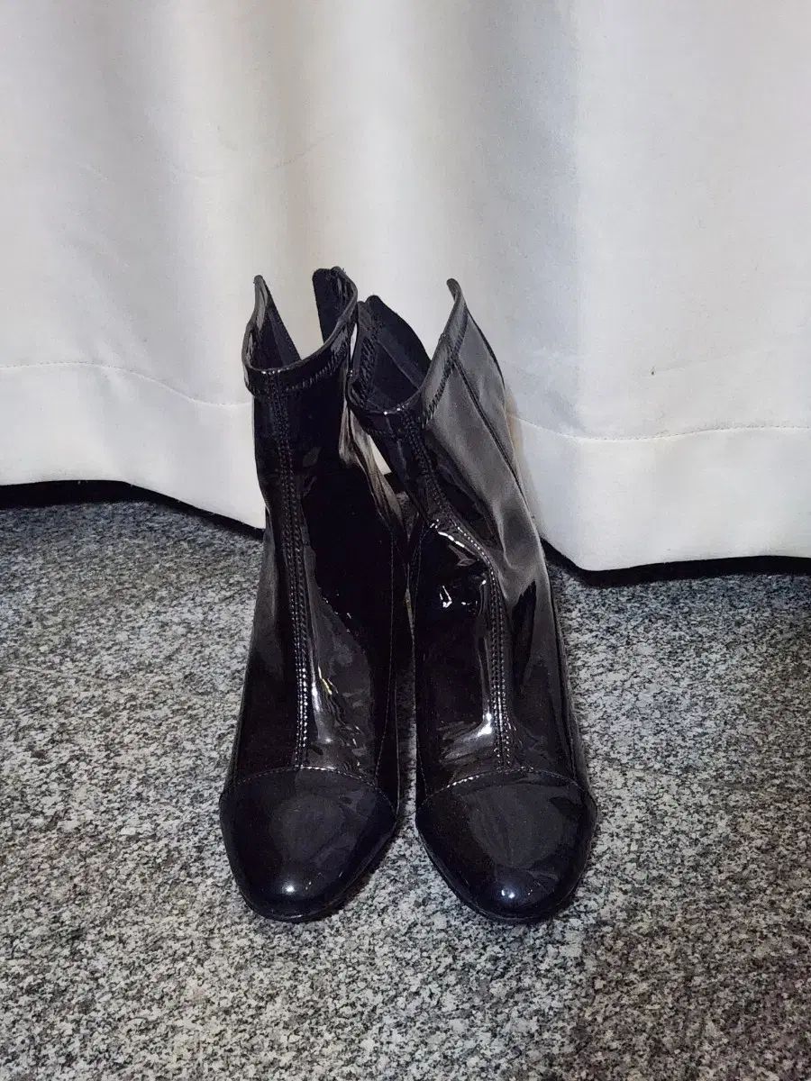 【激安セール！】 245 ラグラツィア エナメル ソックスブーツ アンクルブーツ 6 5cm 【正規品】激安＆送無も。
