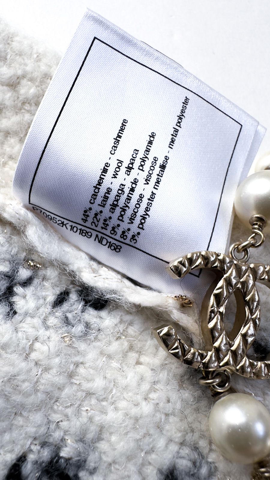 シャネル ベスト セーター CHANEL 21PF 2021 アイボリー カシミア ウール アルパカ ニット トップス 可愛すぎる美人見え 超美品 38 シャネル ベスト セーター CHANEL 21PF 2021 アイボリー