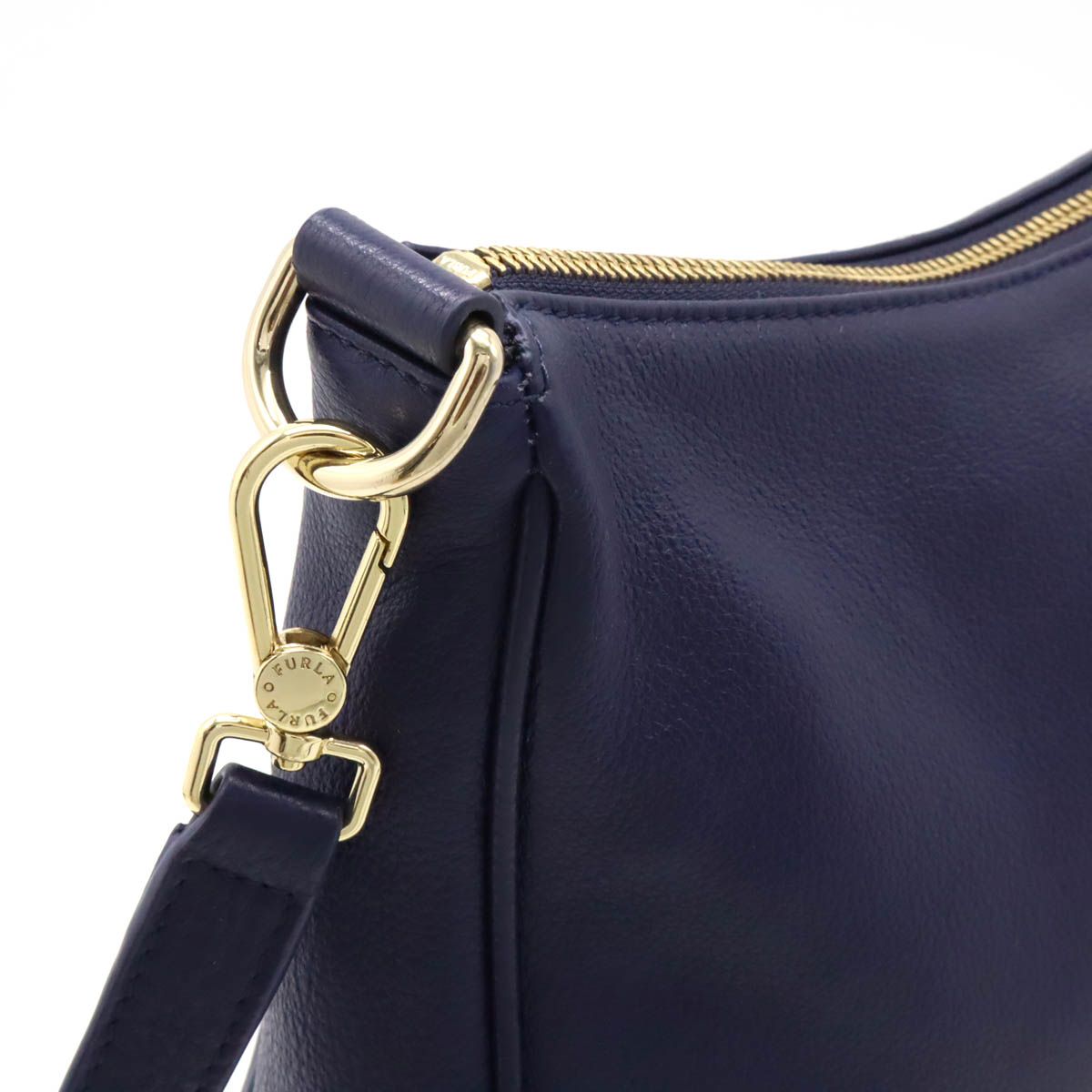 FURLA フルラ ショルダーバッグ 斜め掛け 2WAY セミショルダー 肩掛け  