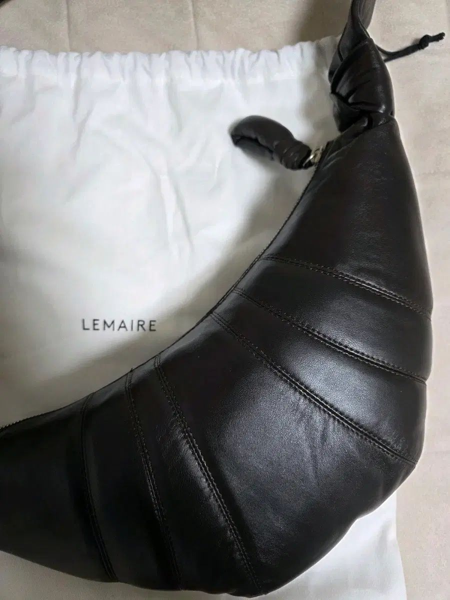 LEMAIRE(ルメール) クロワッサン バッグ スモール ダークチョコレート