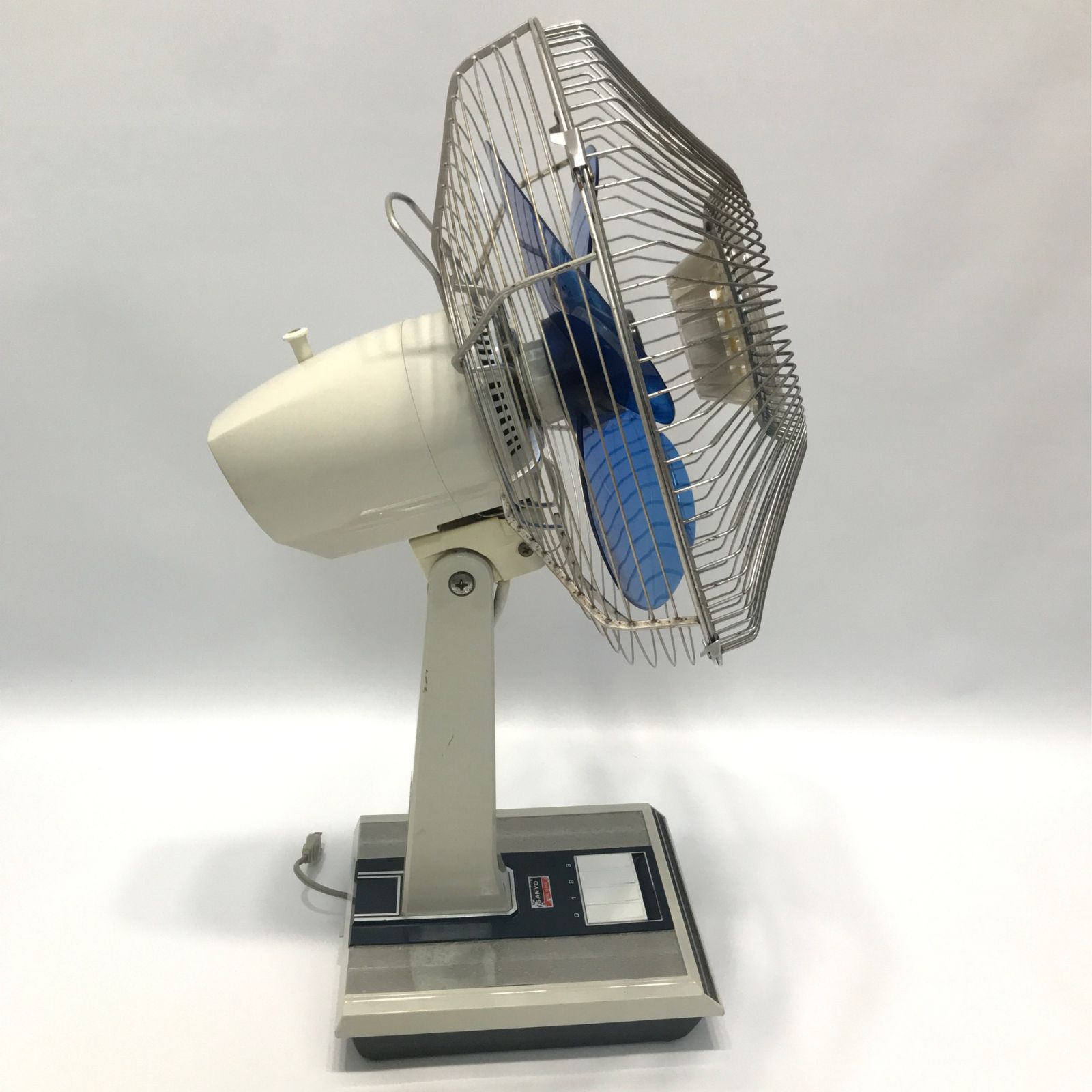 SANYO 昭和レトロ 扇風機 3枚羽 EF-30KS サンヨー 三洋電機 - メルカリ
