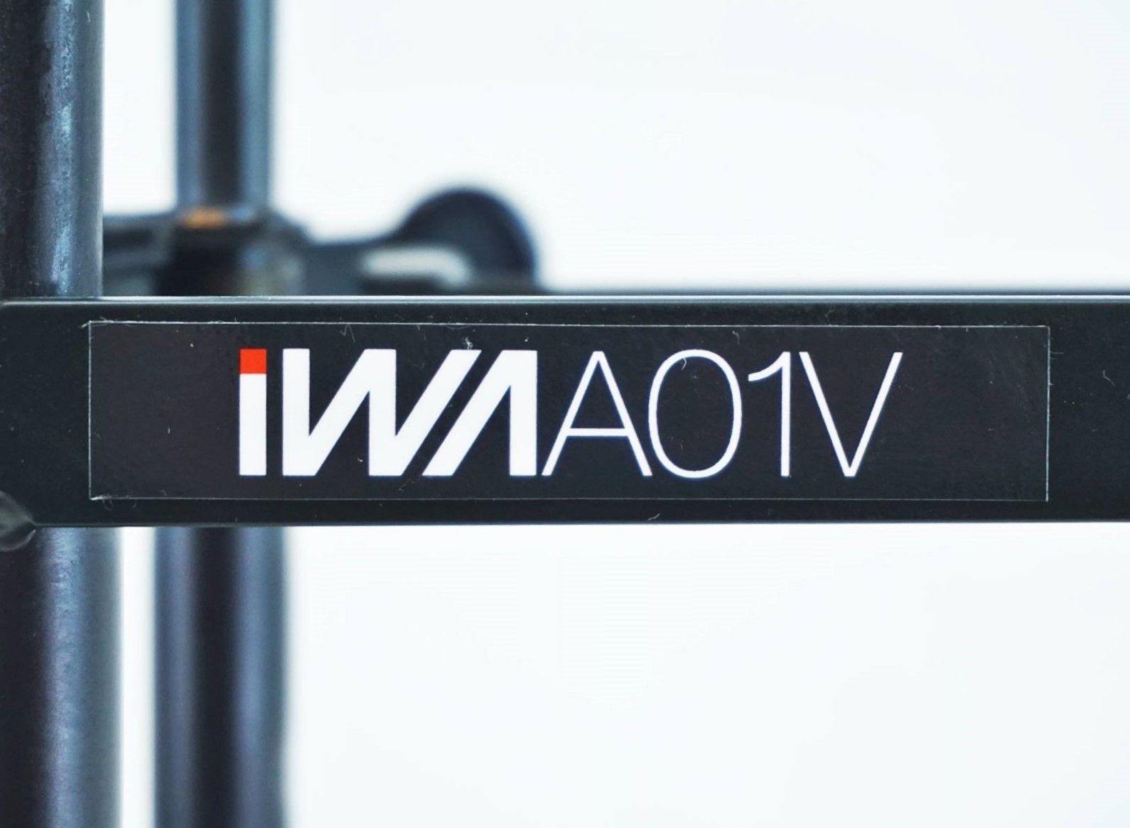 IWA 「イワ」 A01V SPECIAL ディスプレイスタンド / バイチャリ有明店