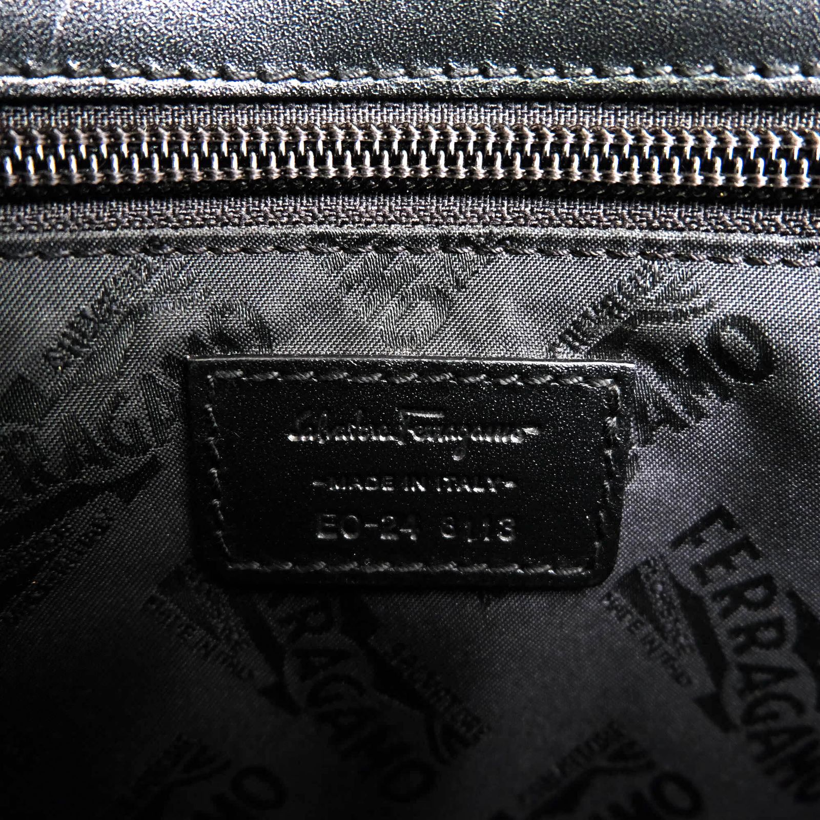 Salvatore Ferragamo セカンドバッグ FERRAGAMO (Salvatore Ferragamo) フェラガモ クラッチバッグ