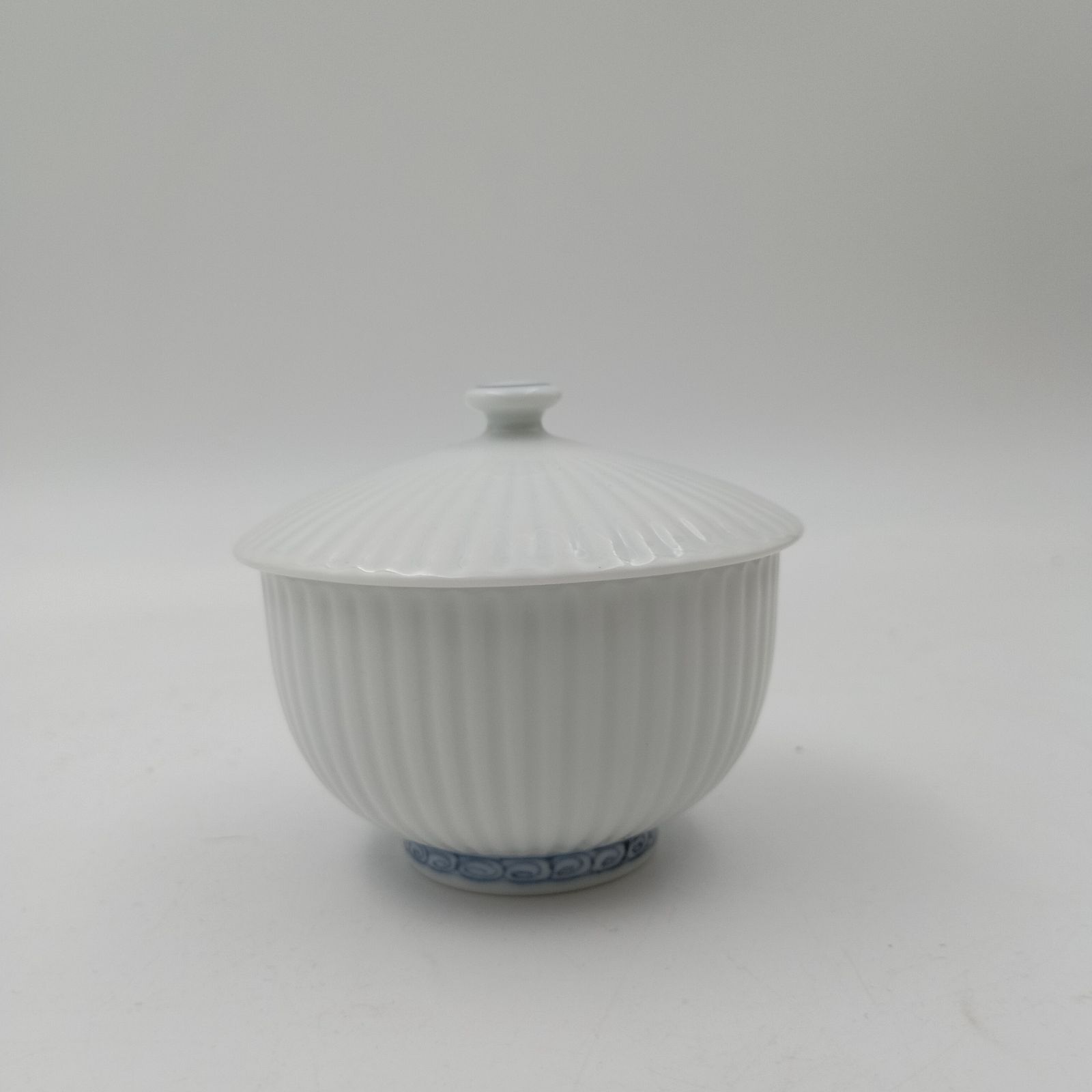 K-0760】青華瓔珞文 蓋付お茶呑茶碗（桐箱入）〈5客〉 有田焼 未使用