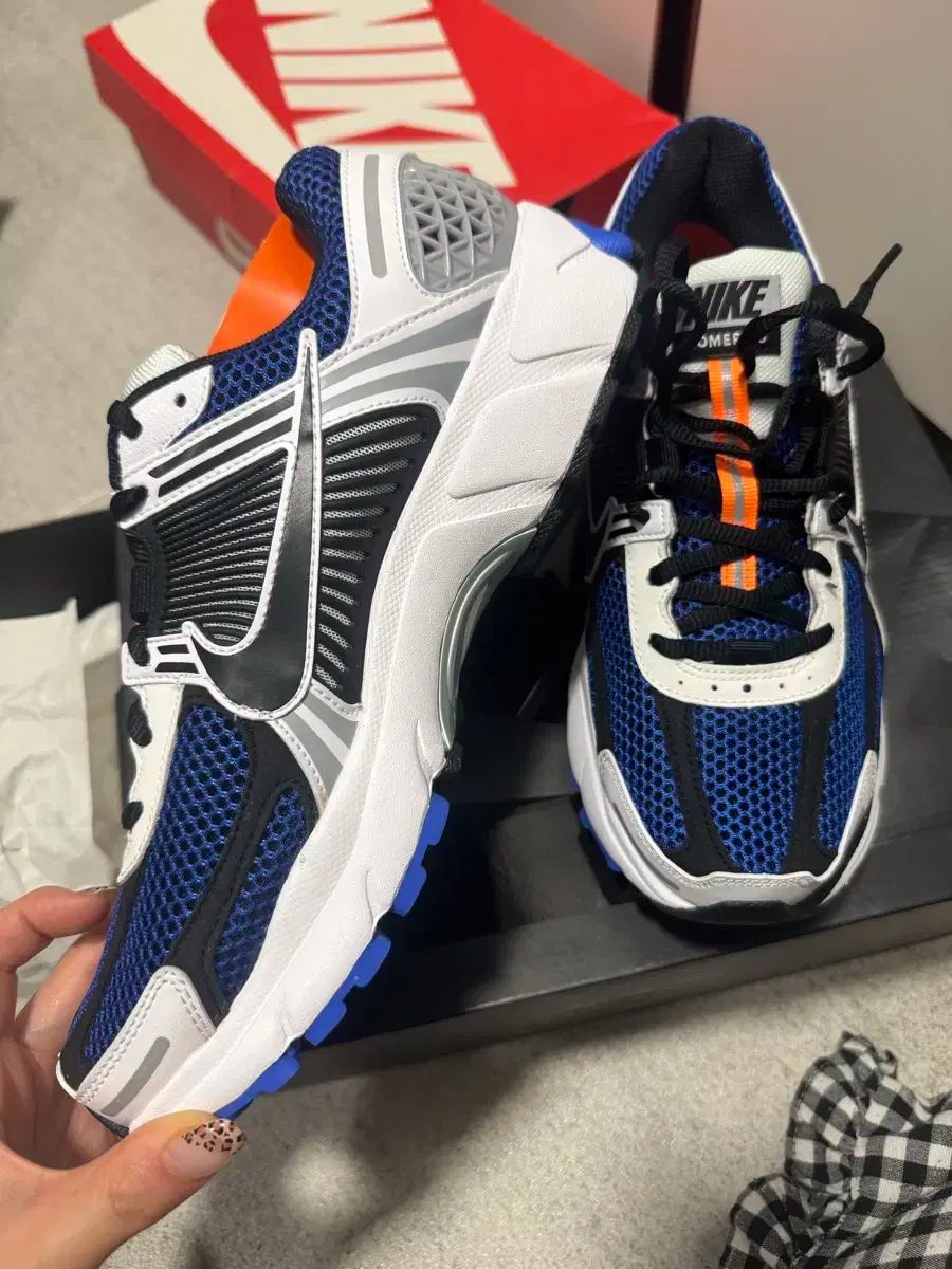 NIKE ナイキ ボメロ 5 ブルー 黒 スニーカー 新製品| 265