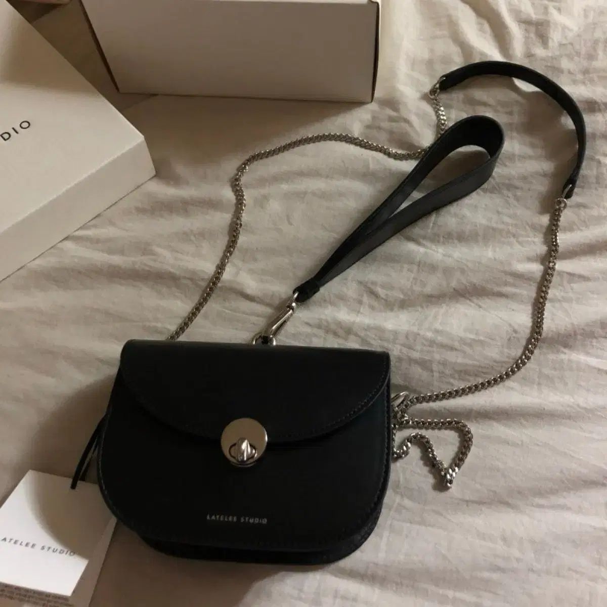 レイツリー studio ミニサドルバッグ チェーン ブラック