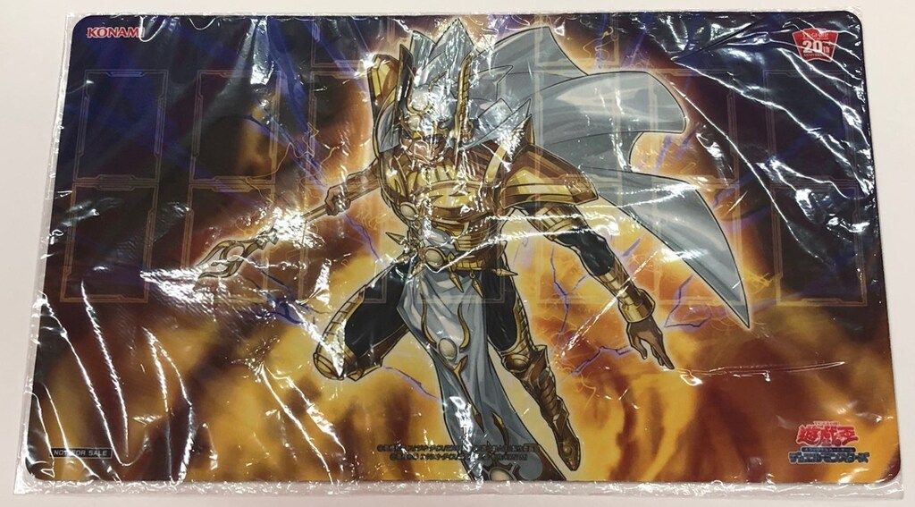 関連品【プレイマット】 20thANNVERSARYキャンペーン 守護神官マハード/デュエルフィールド