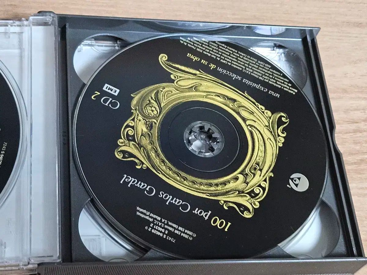 お早めに！ 100 Por Carlos Gardel 4CD