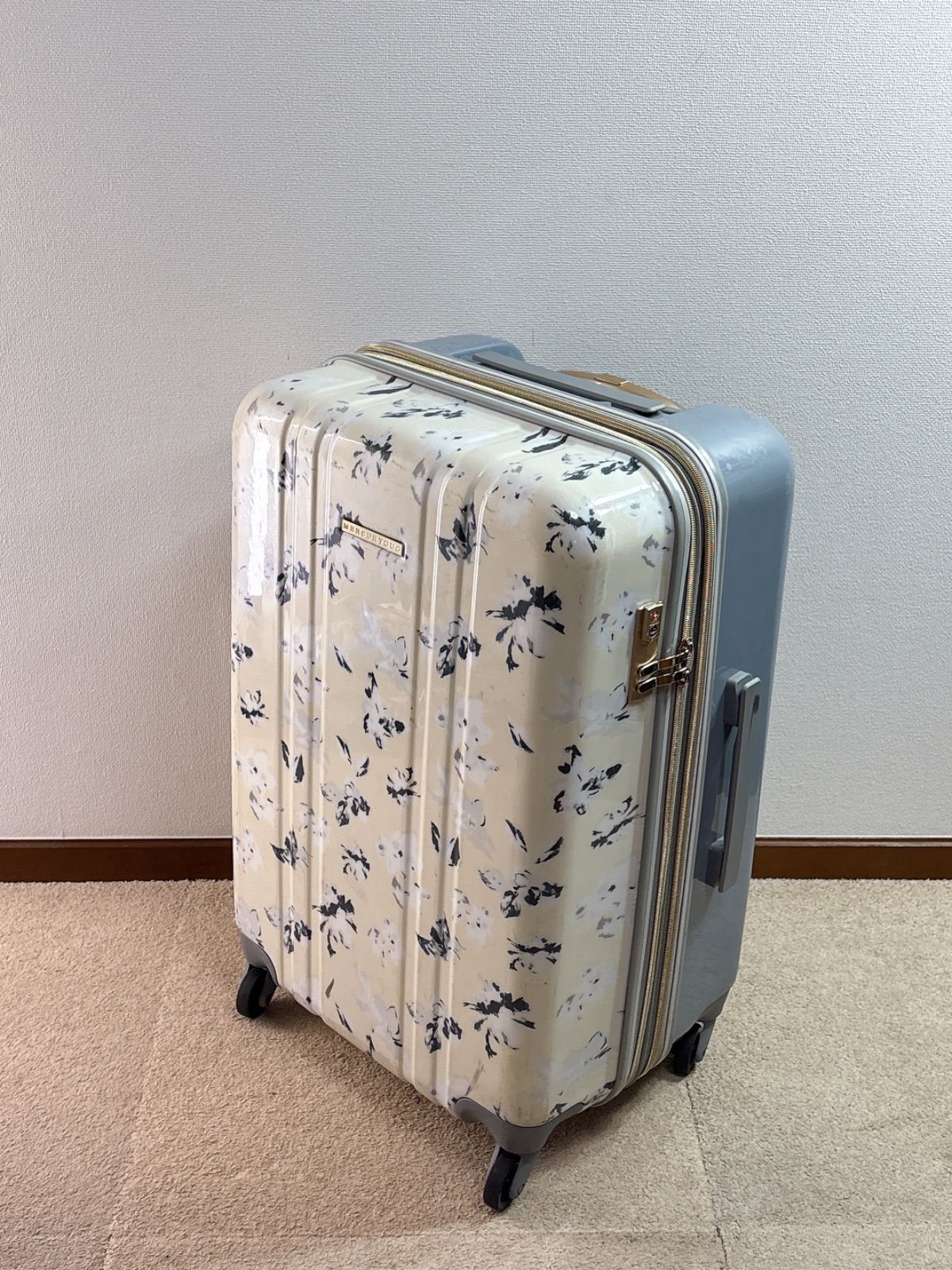 新品未使用マーキュリーデュオのキャリーケース MERCURYDUO マーキュリーデュオ キャリーケース MD-0759-48 48cm