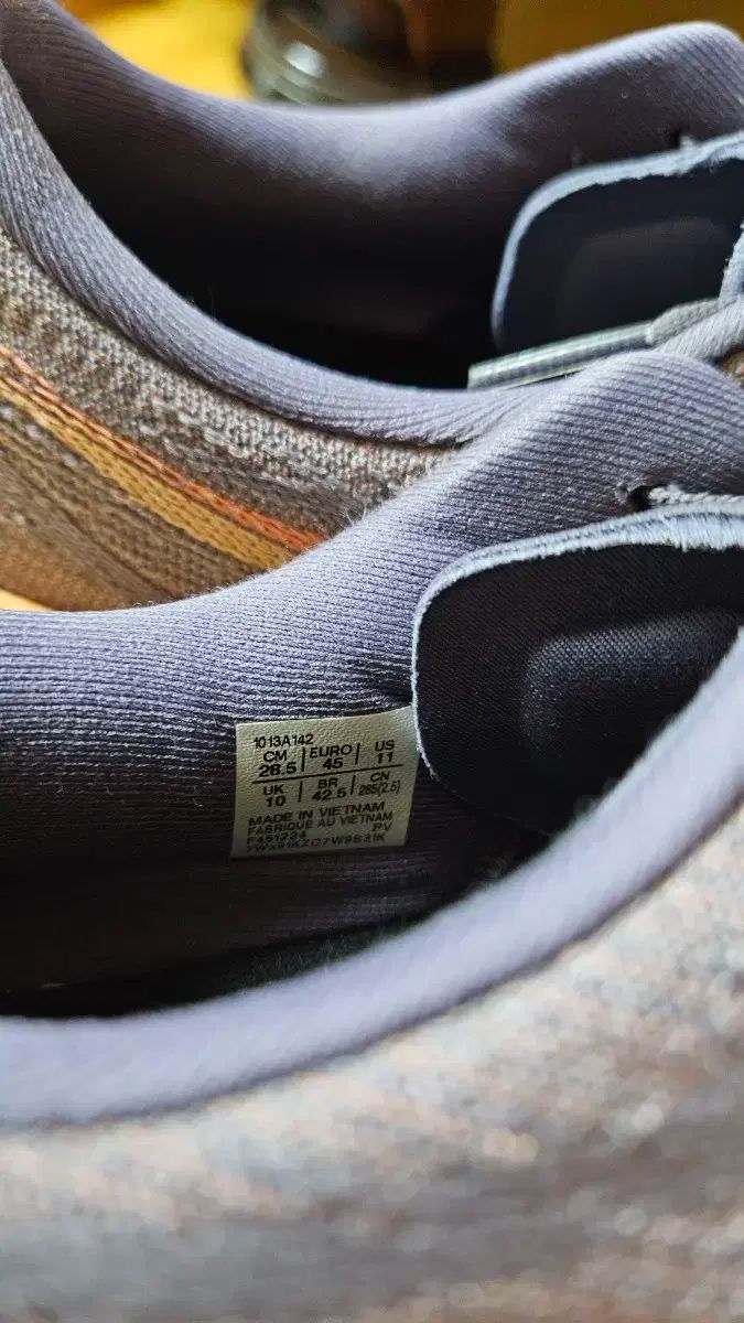 Asics アシックス スーパーブラスト 2 パープル 285