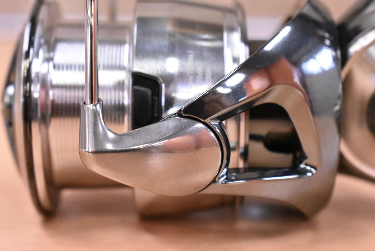 ダイワ 22 イグジスト PC LT 3000 DAIWA EXIST スピニングリール SLJ タイラバ エギング シーバス フラットフィッシュ マダイ 大型トラウト