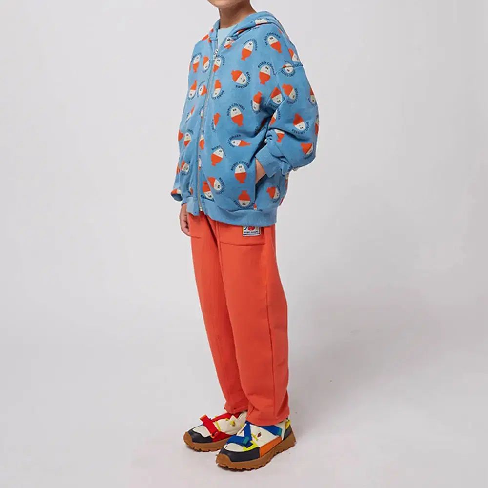フード付き ジップアップパーカー