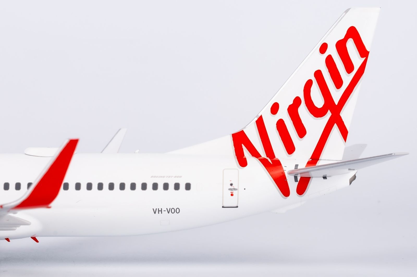 オーストラリア航空 737-800|w