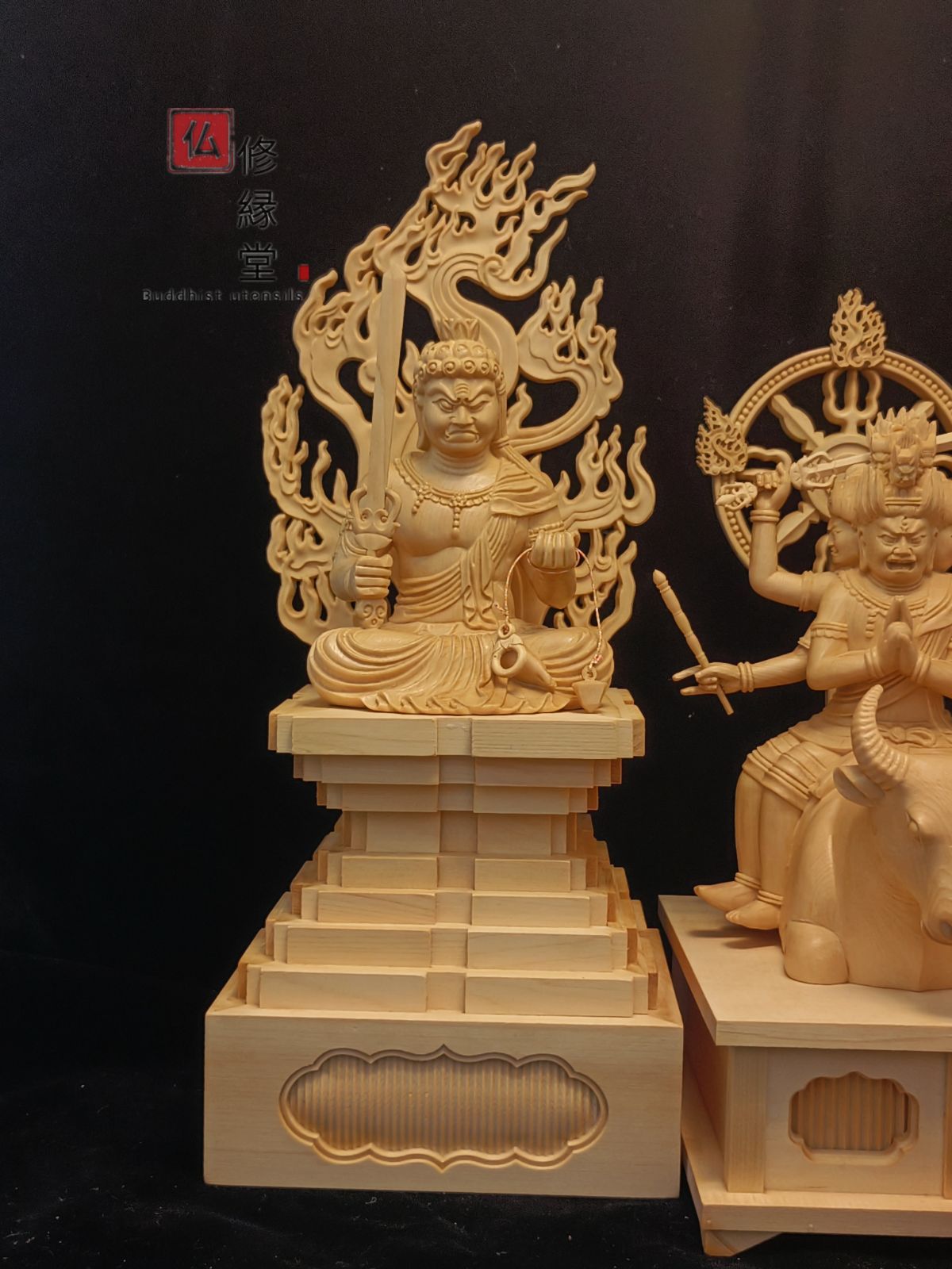 修縁堂】最高級 木彫仏像 烏枢瑟摩明王立像 彫刻 一刀彫 天然木檜材 修縁堂】最高級 木彫仏像 烏枢瑟摩明王立像 彫刻 一刀彫 天然木檜材