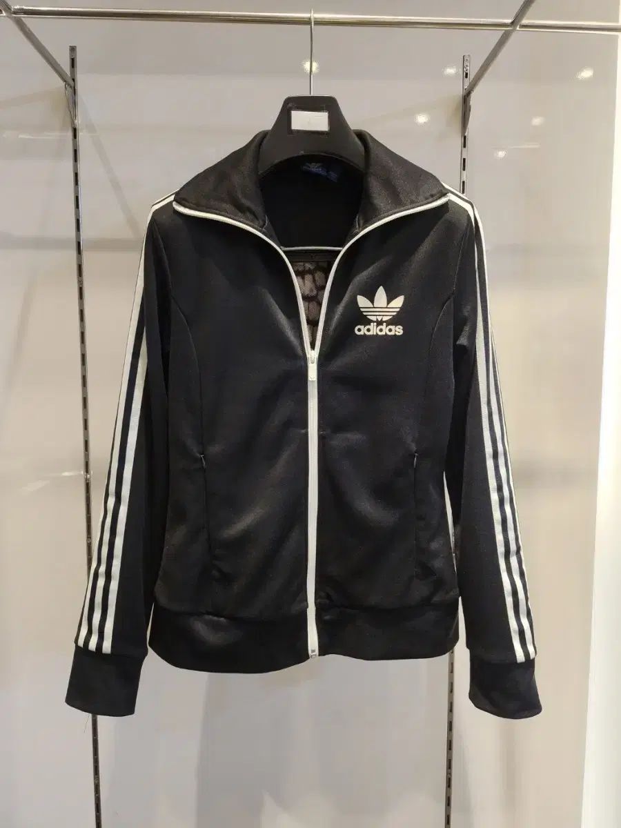 adidas アディダス オリジナル ヨーロッパ 女性用トラックトップ