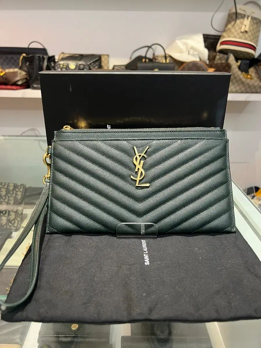 YVES SAINT LAURENT イヴ サンローラン キャビア モノグラム ポーチ クラッチバッグ ダーク グリーン ほぼ