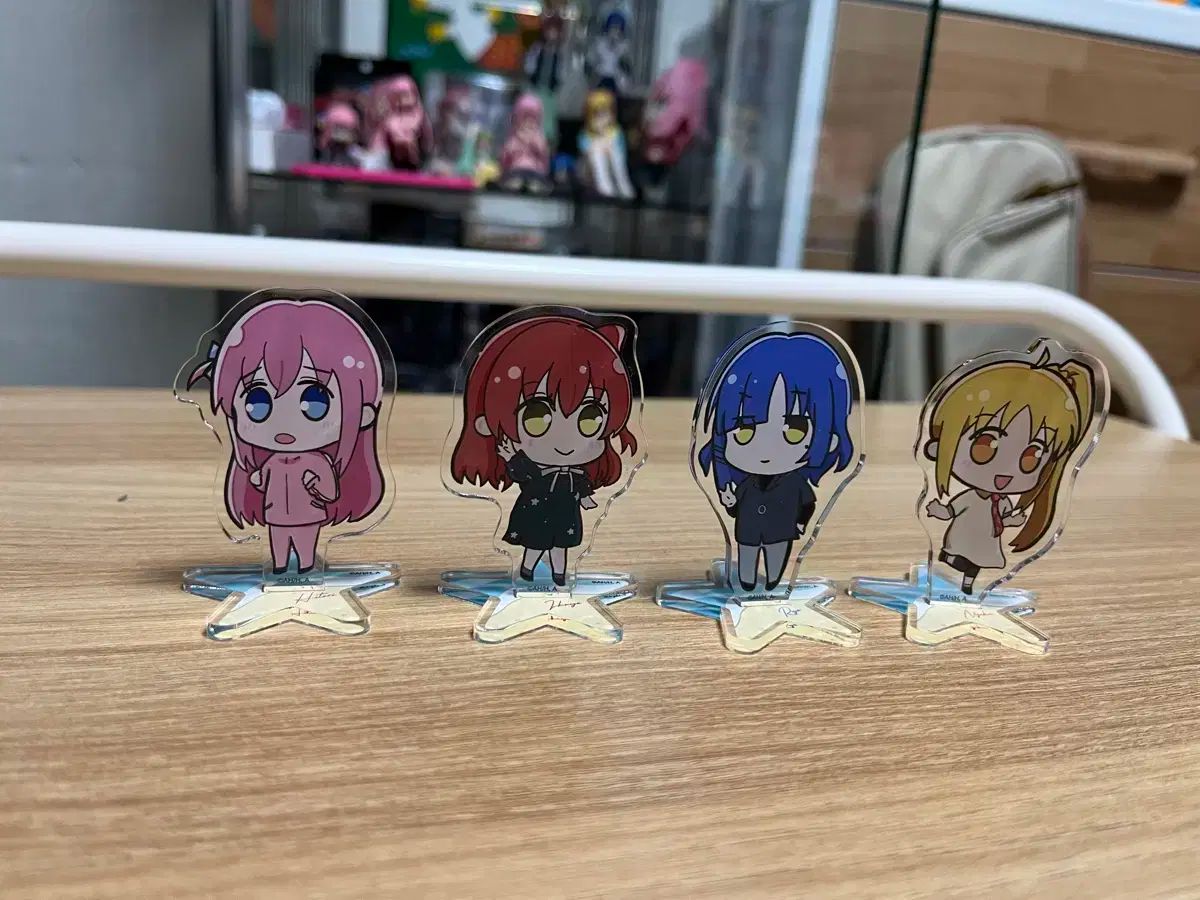 ぼっち・ざ・ろっく！ 江ノ島 町 トラック コラボ アクリル スタンド 販売