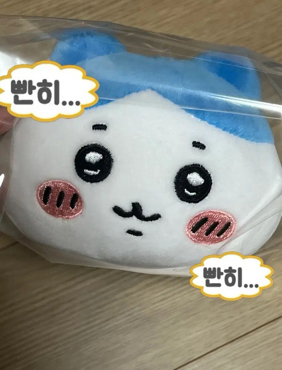 【雷市場（ポンジャン）商品韓国直送】 遠い穴 ちいかわ ハチワレ ガルマ 手首 人形