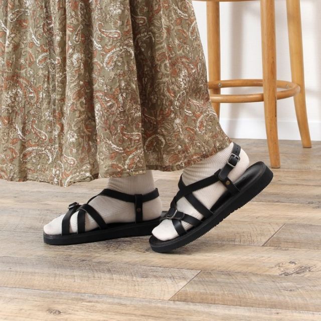 美品■DOLCE&GABBANA【26.5】クロスストラップ サンダル ブラック サンダル レディース ぺたんこ 本革 レザー クロスストラップ 黒