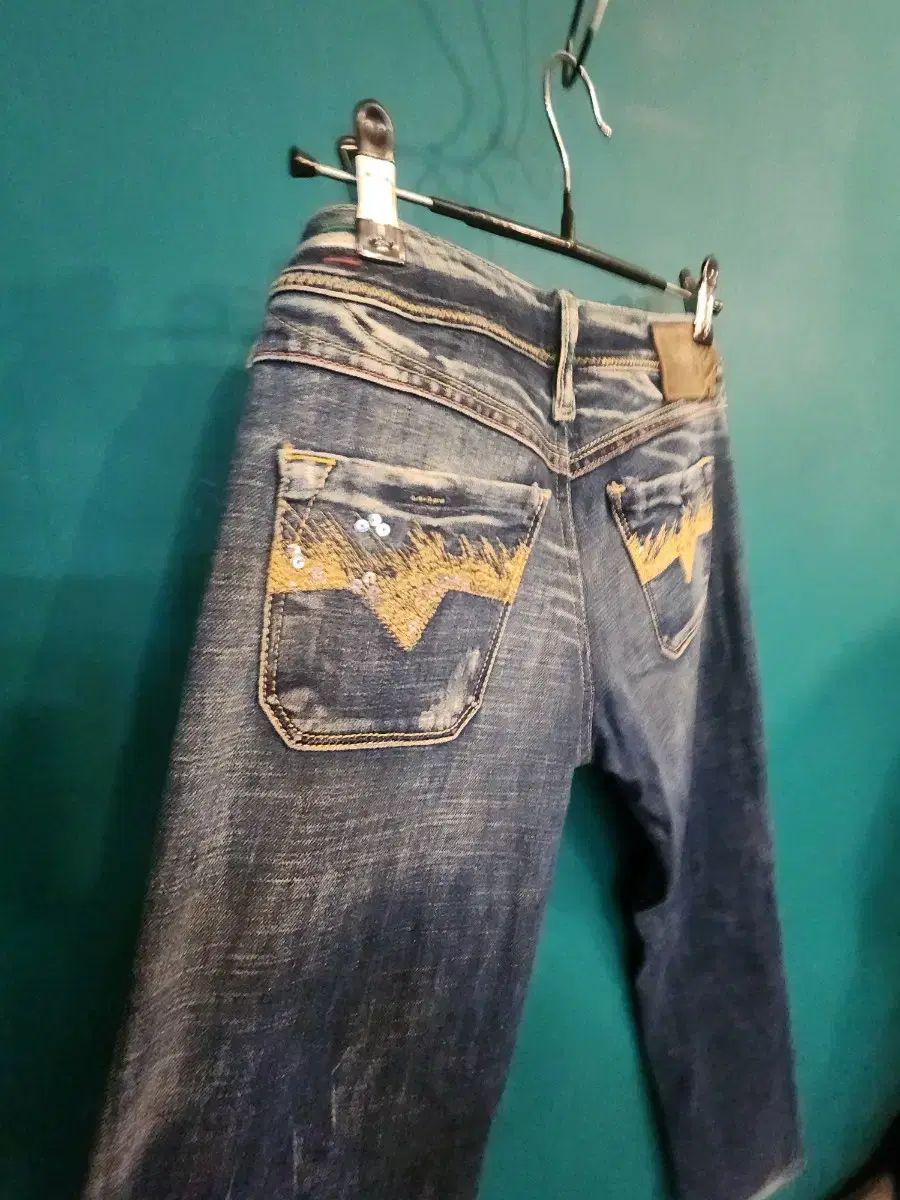 00s D.I.A. ブーツカット ダメージデニム 金ラメ 平成ギャル y2k 00s D.I.A. ブーツカット ダメージデニム 金ラメ 平成ギャル y2k