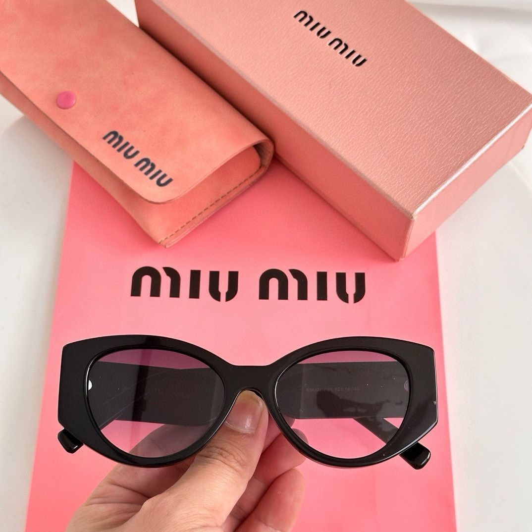 MIUMI（ミュウミュウ） モデル SMU03W サングラス（4 色の