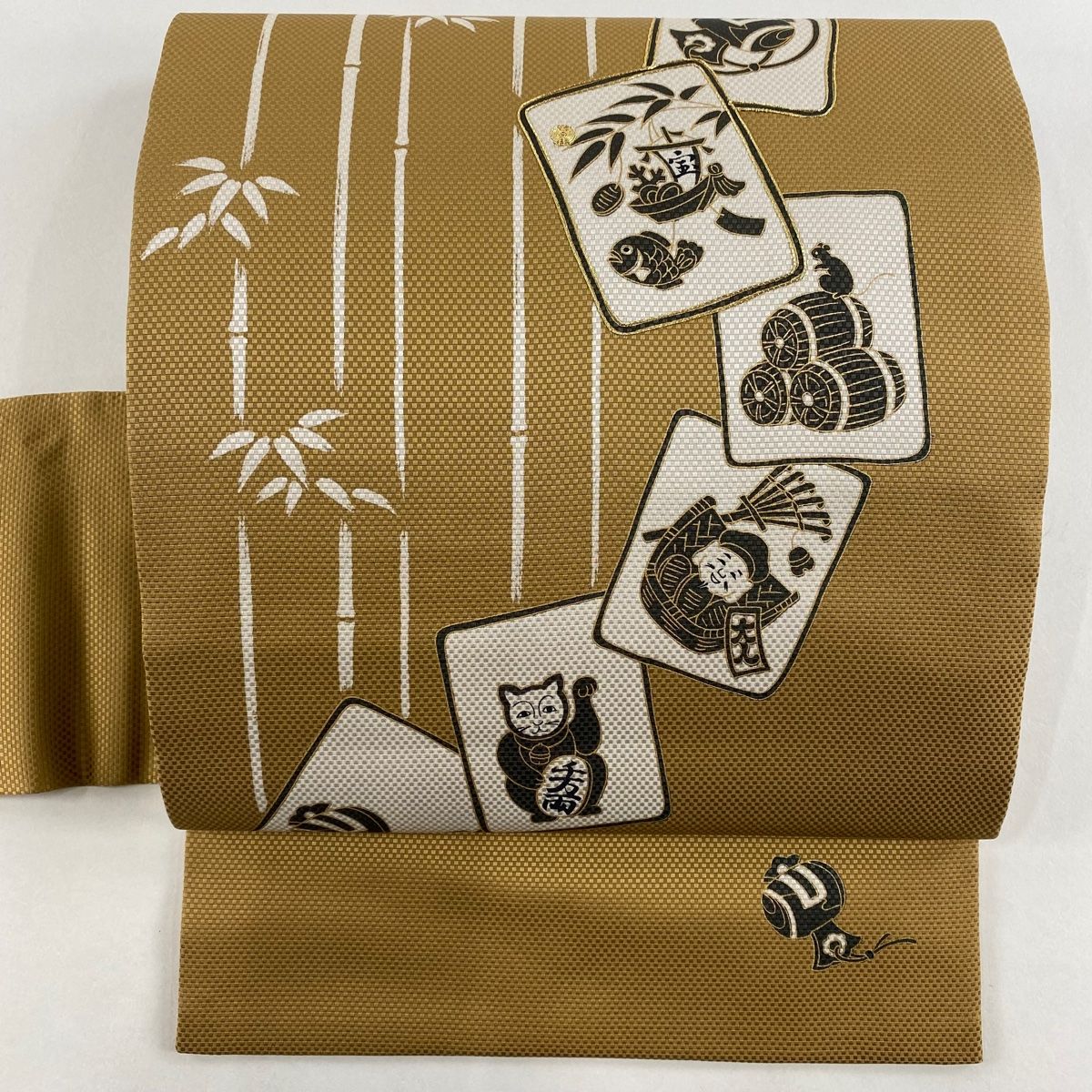 名古屋帯 美品 名品 宝尽くし 竹 金糸 金彩 薄茶色 正絹 【中古 
