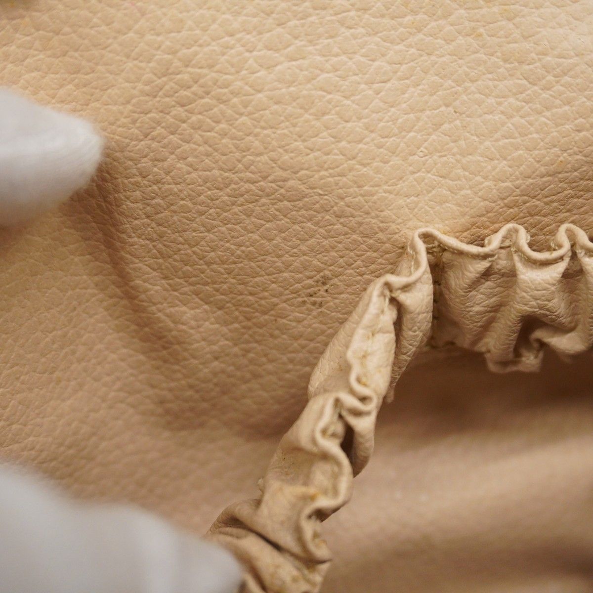 ルイヴィトン ポーチ