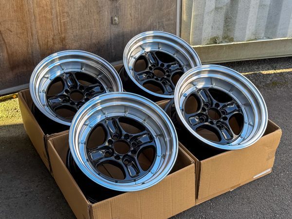 15×8J ±0 PCD 100 114.3 4穴 15インチホイール4本セット 深リム ブラック 艶黒 4本スポーク 旧車 スポーツカー ドリ車 ローダウン など