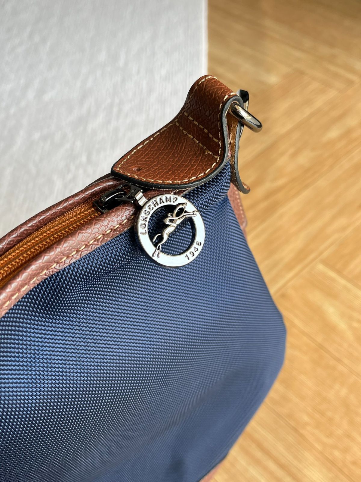 Longchamp 大容量 男女兼用 旅行2wayバッグ-ネイビー Longchamp 大容量 男女兼用 2way バッグ 旅行通勤バッグ