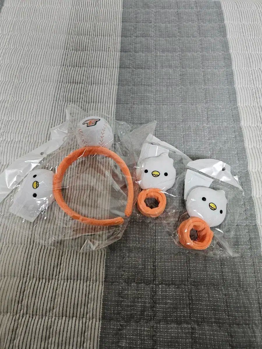 Hanwhae Eagles ハンファ イーグルス カチューシャ ブレスレット バッチ