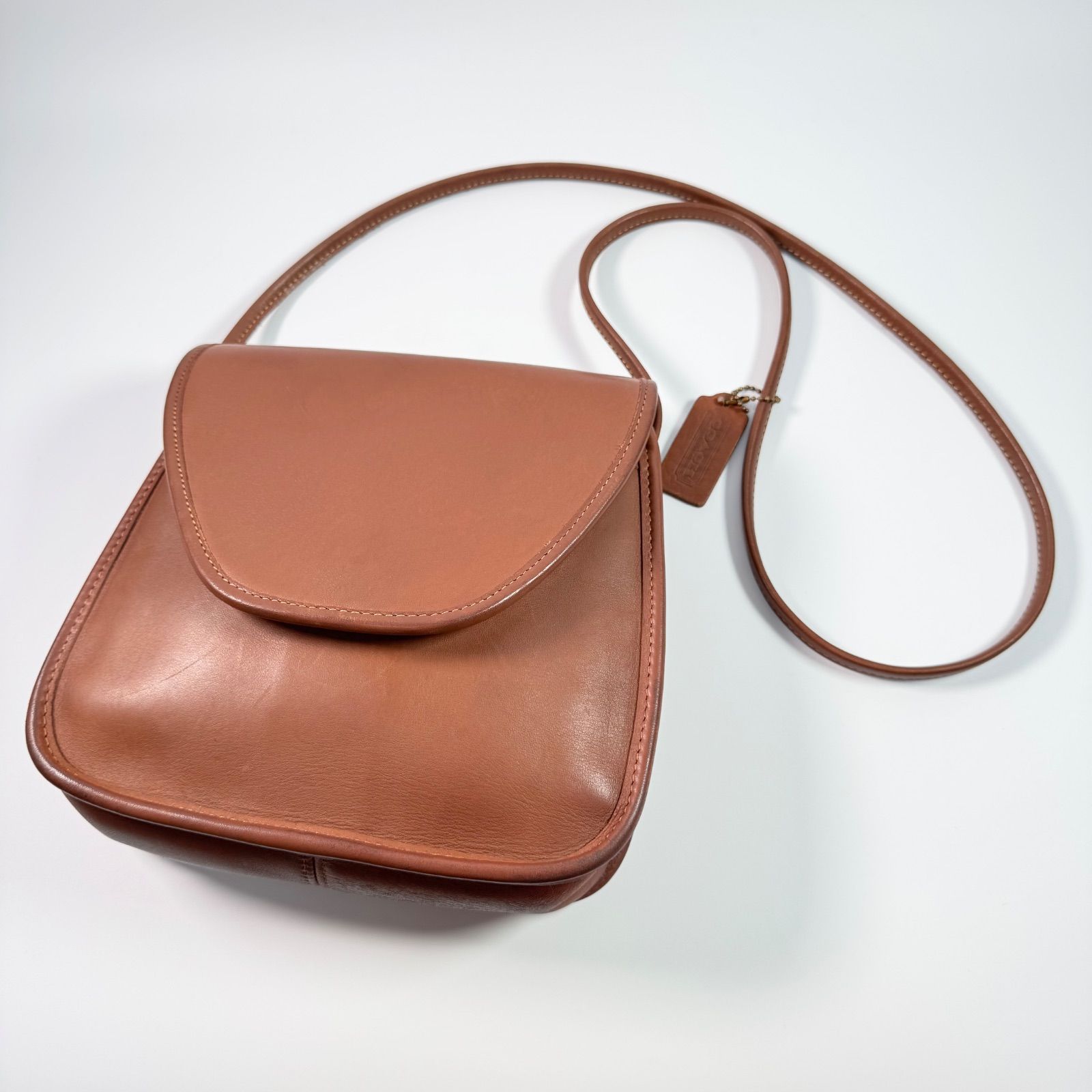 中古・古着通販】COACH (コーチ) メッセンジャーバッグ ブラウン