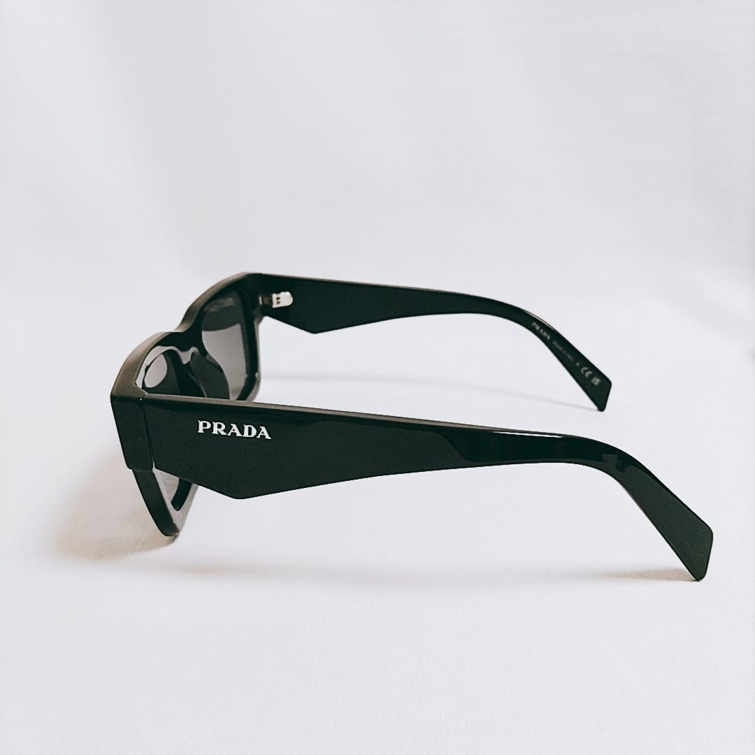 プラダ サングラス 新品未使用】PRADA プラダ シンボル サングラス PRA06S - メルカリ
