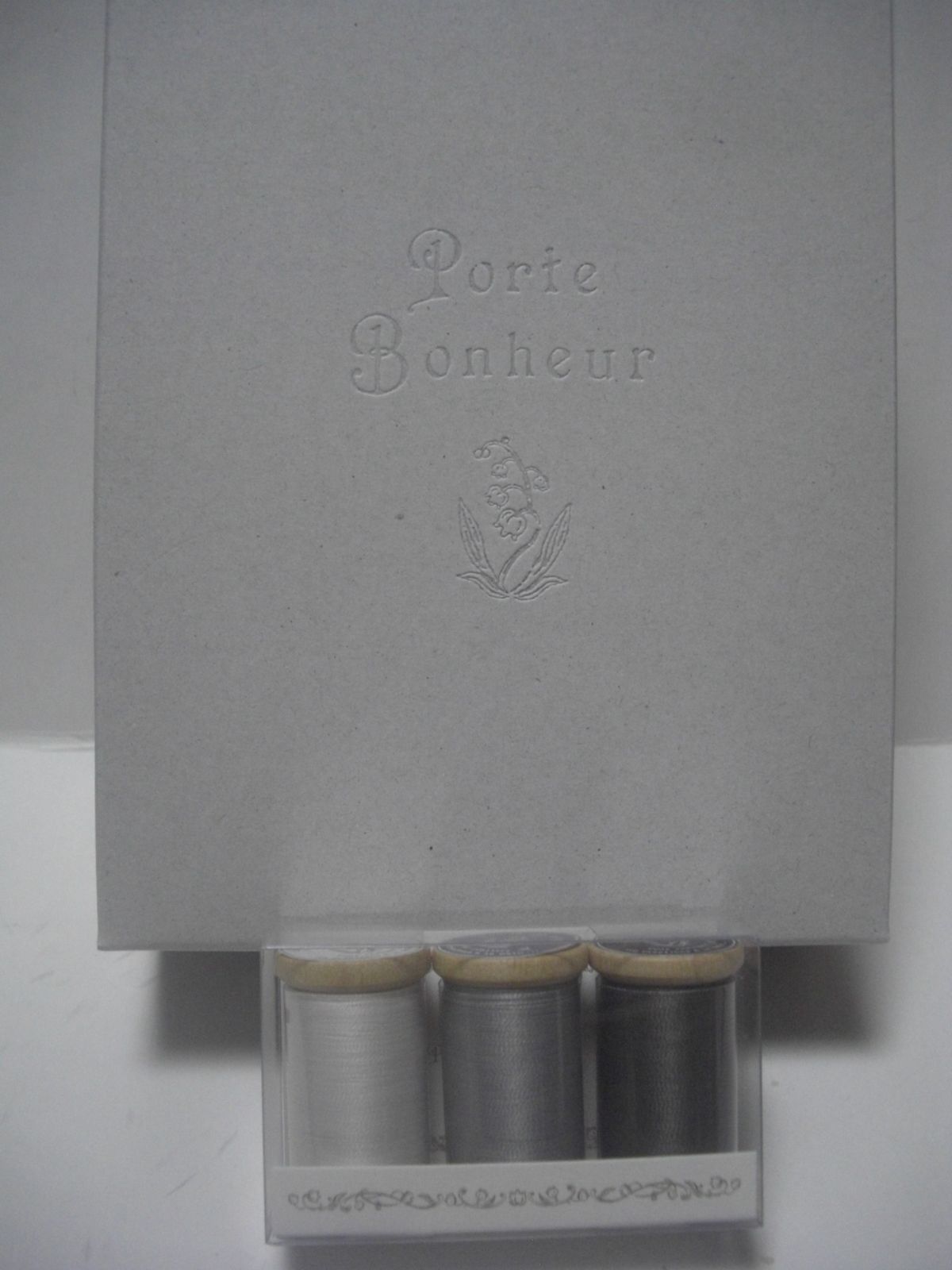 ぬこと小判 未開封新品 クロバー ポルトボヌール すずらん 2点組 送料無料 ベスト 未開封新品 クロバー ポルトボヌール すずらん 2023