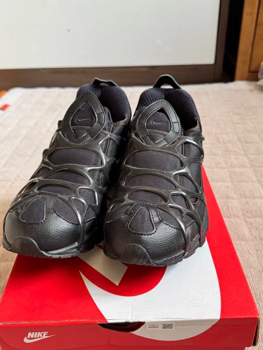 【雷市場（ポンジャン）商品韓国直送】 NIKE(ナイキ) クキニ 黒 280