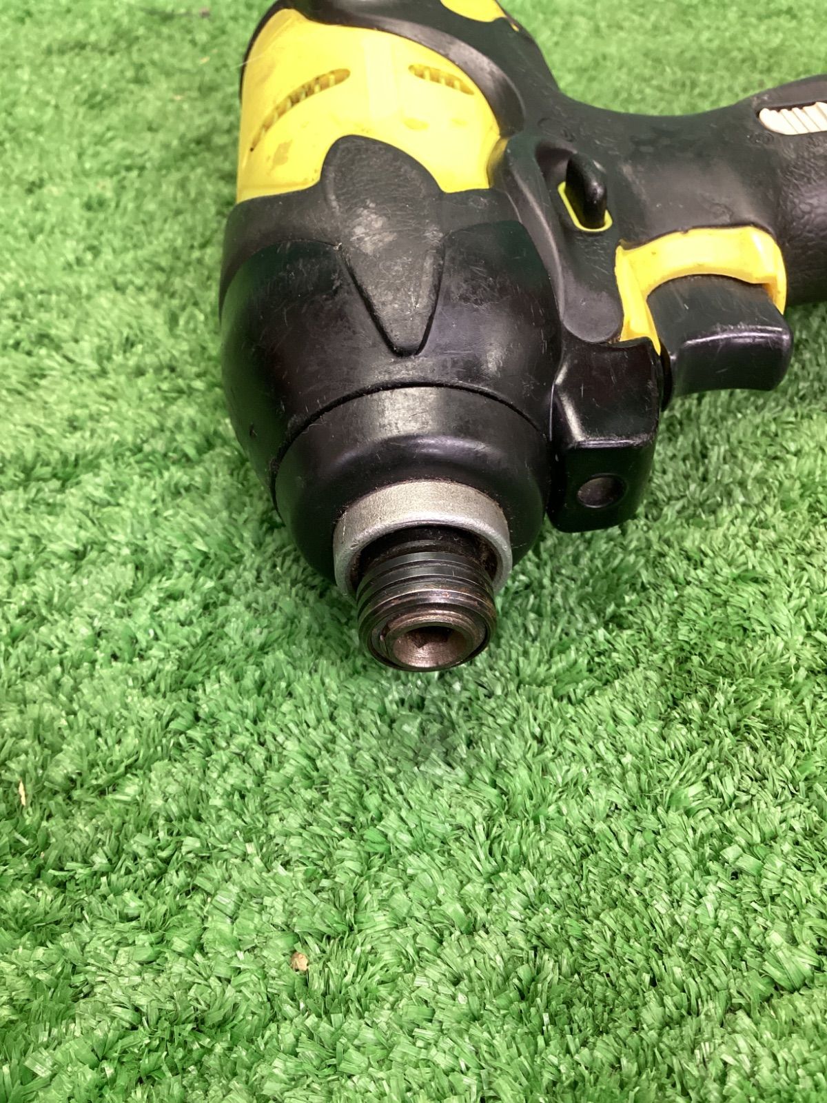 日立工機WH14DSL2 インパクトドライバー 本体のみ イエロー