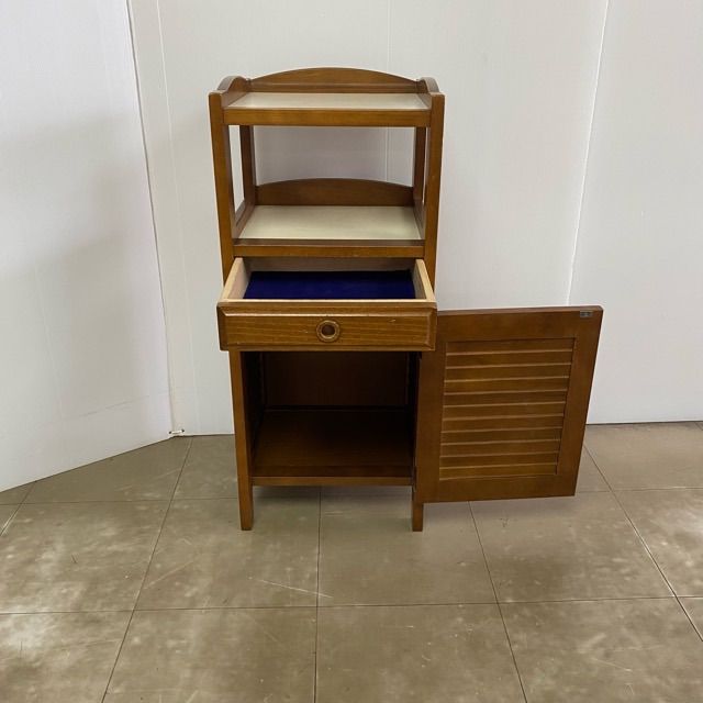 滋賀県引き取り専用❣️美品❣️カリモク❣️電話台❣️花台❣️ 滋賀県引き取り専用❣️美品❣️カリモク❣️電話台❣️花台