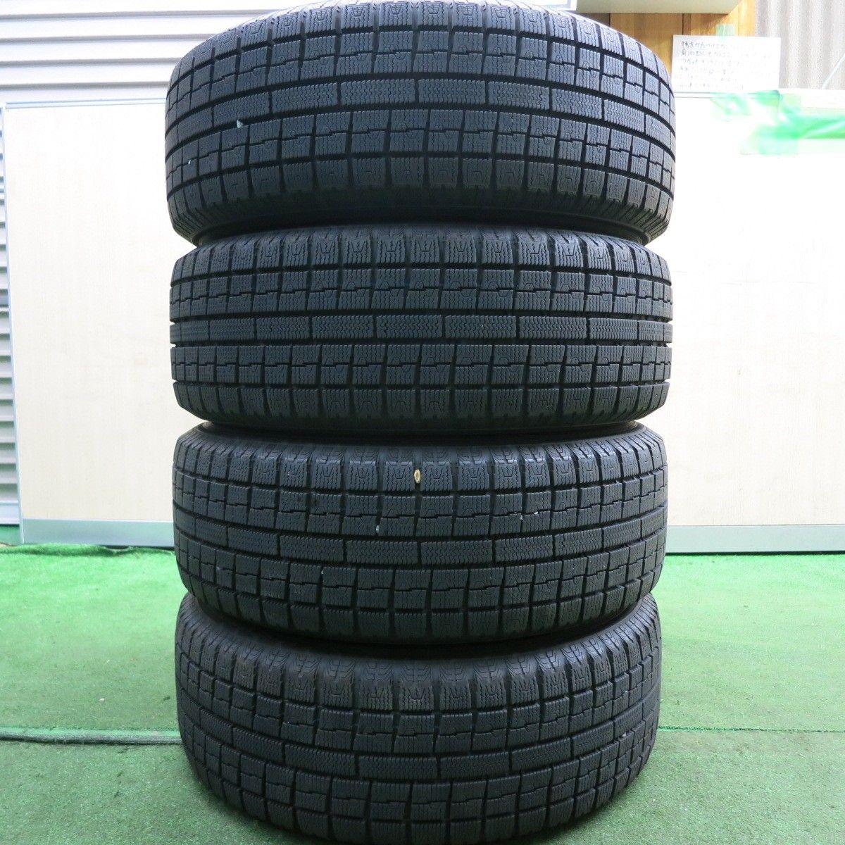 送料込み☆バリ溝ヨコハマスタッドレス☆205/60R16 ノア ヴォクシー