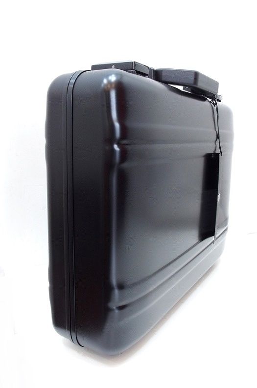 207396】ZERO HALLIBURTON ゼロ ハリバートン アタッシュケース